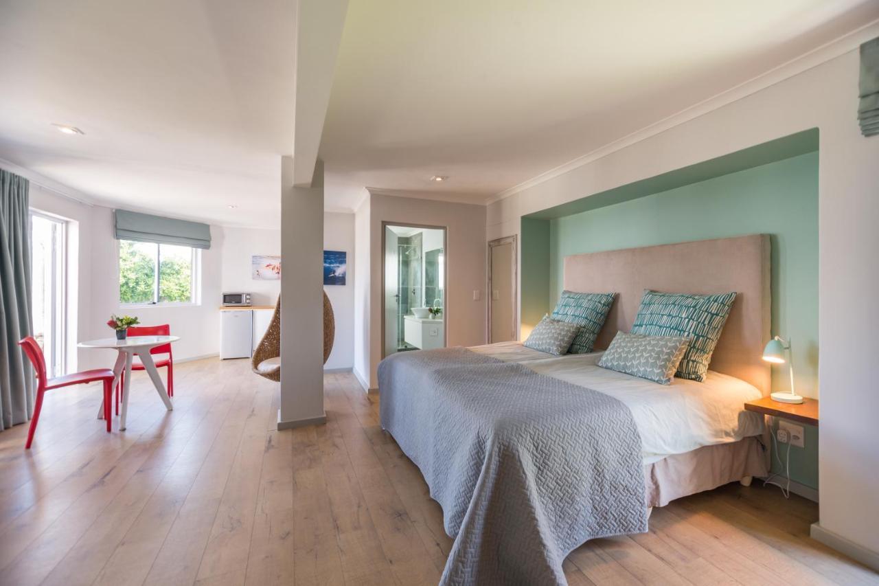 Ocean12 Guesthouse Sunset Beach Cape Town Bagian luar foto