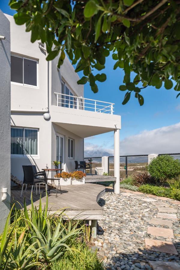 Ocean12 Guesthouse Sunset Beach Cape Town Bagian luar foto
