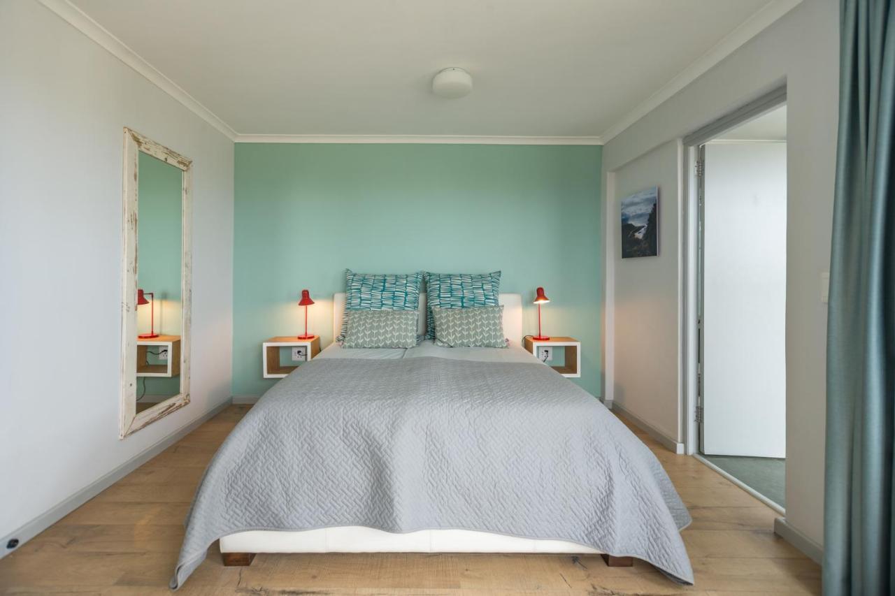 Ocean12 Guesthouse Sunset Beach Cape Town Bagian luar foto