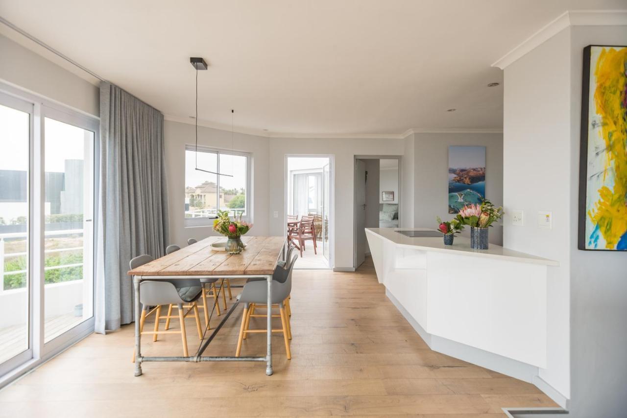 Ocean12 Guesthouse Sunset Beach Cape Town Bagian luar foto