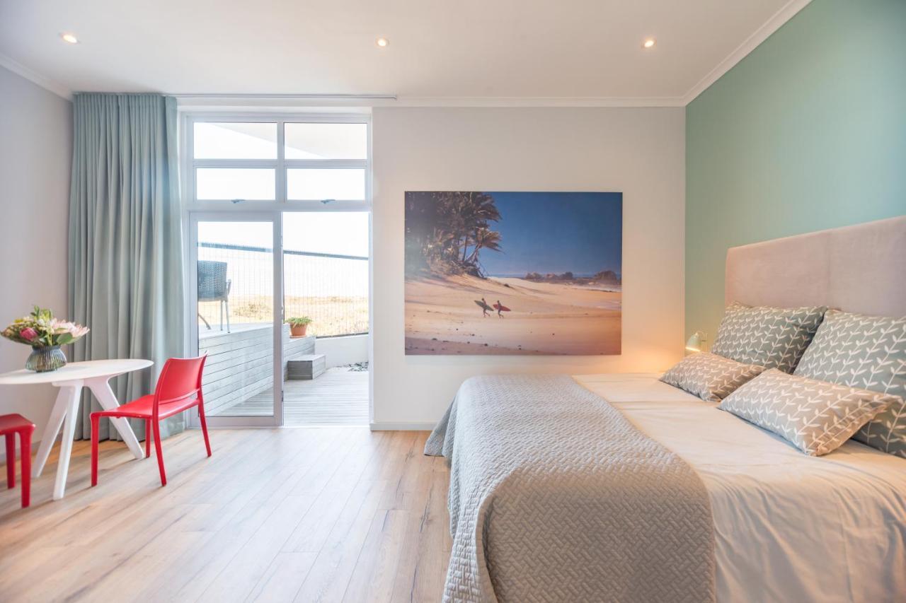 Ocean12 Guesthouse Sunset Beach Cape Town Bagian luar foto