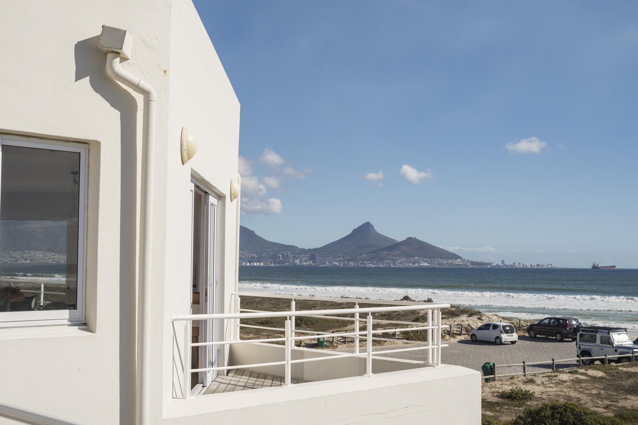 Ocean12 Guesthouse Sunset Beach Cape Town Bagian luar foto